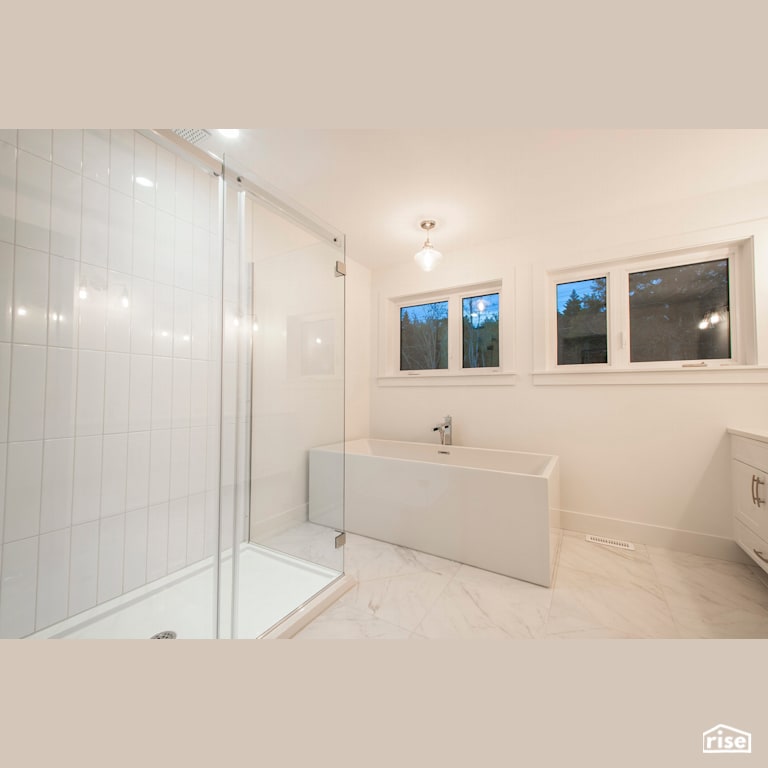 Modern Retreat - Bathroom with Low-Flow Showerhead by Homes by Highgate