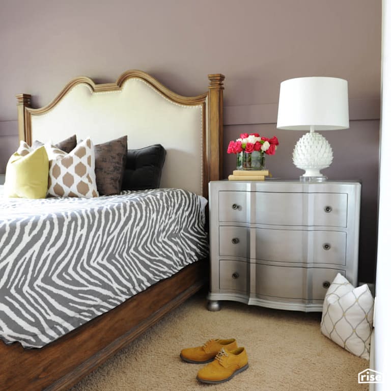 Bedroom with Carpeting by PlaidFox
