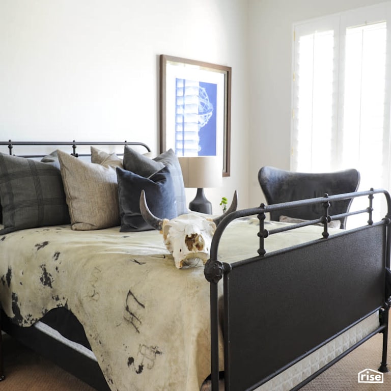 Scottsdale Arizona Retreat - Bedroom with Desk Lamp by PlaidFox