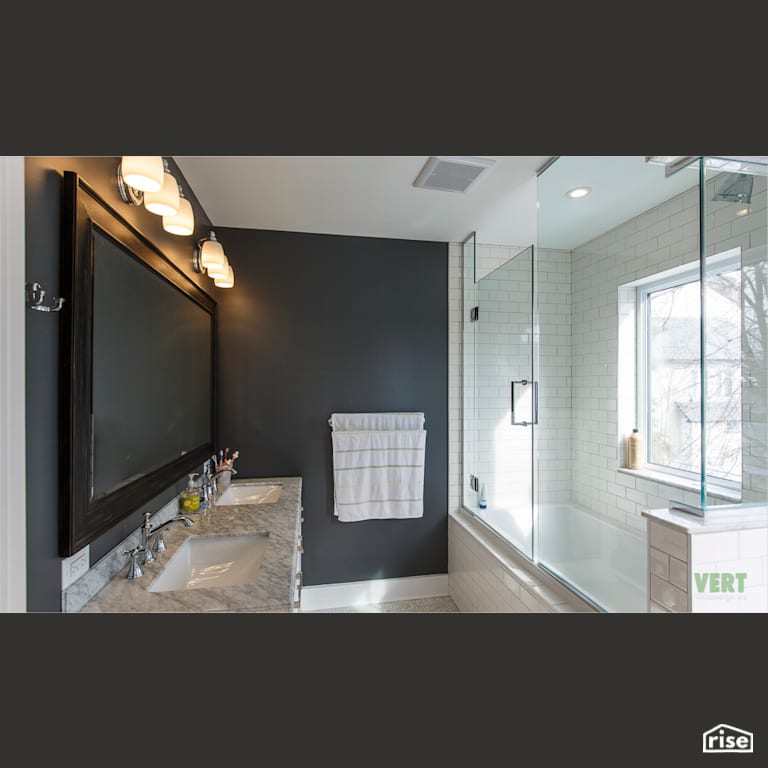 308 Fifth - Bathroom with Fixed Window by VERT plan.design.build