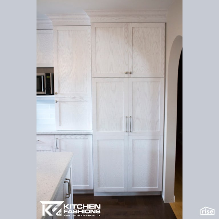 White Frosted Kitchen with FSC Certified Wood Cabinet by Home Fashions