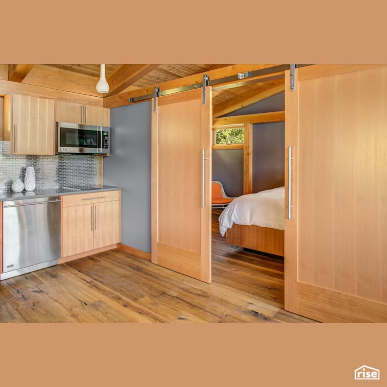 Sandpoint Vacation home with Reclaimed Hardwood by FabCab Inc