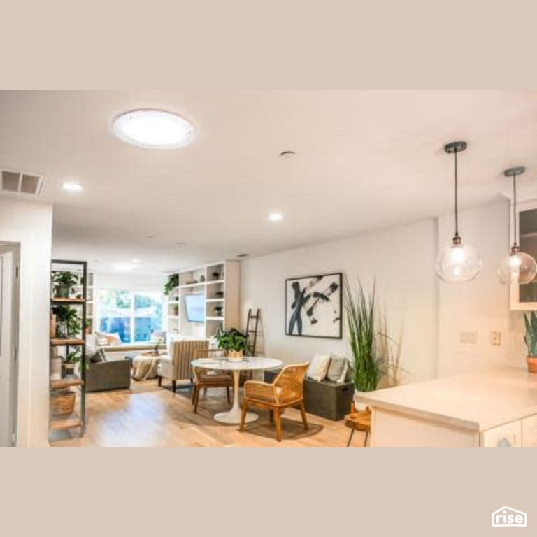 HGTV – EMHE ’20 Episode 7 Living Area with Tubular Skylight by Solatube International, Inc.