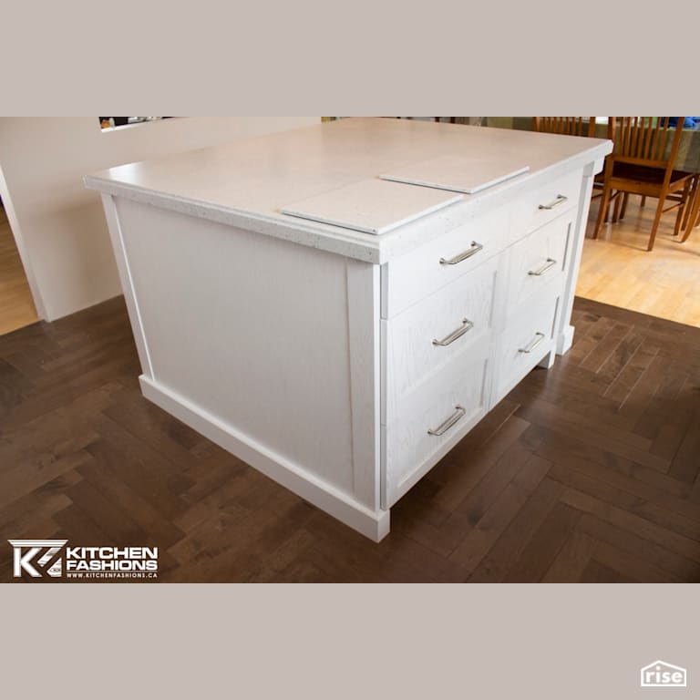 White Frosted Kitchen with FSC Certified Wood Cabinet by Home Fashions