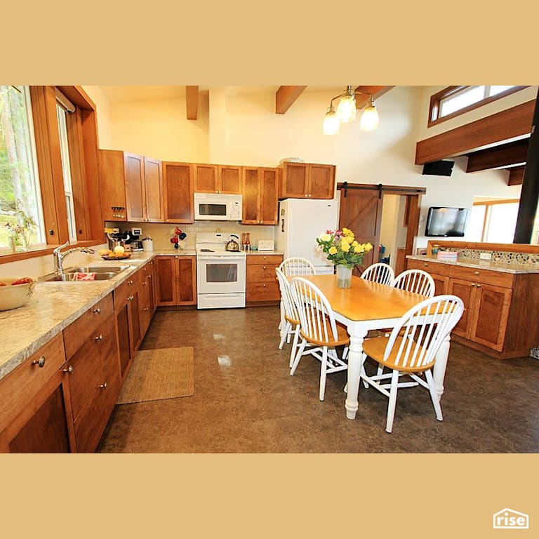 Copper Island Fine Homes - Kitchen with Fixed Window by Copper Island Fine Homes Inc.