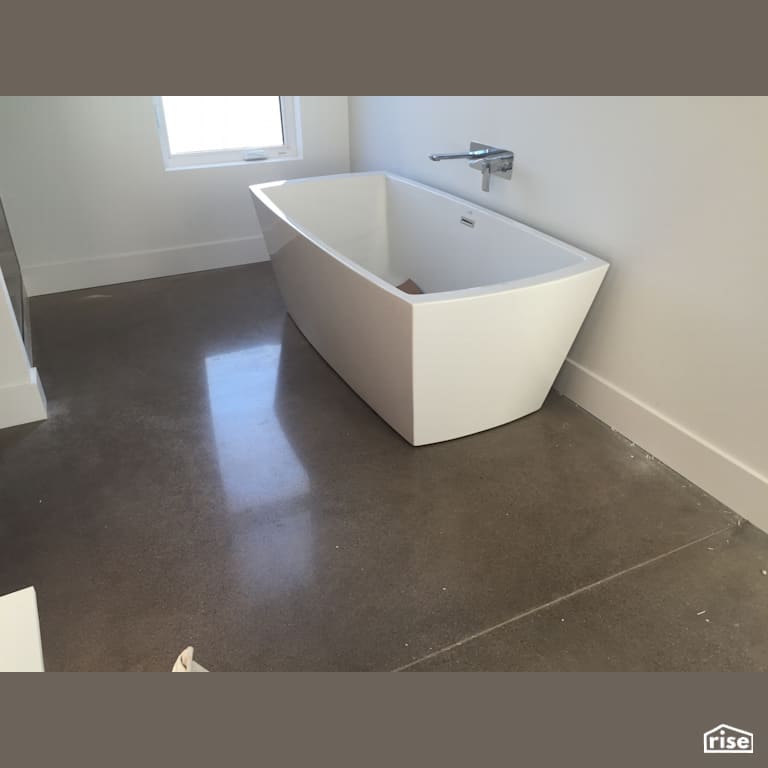 800 Grit Hiperfloor bathroom floor with Concrete Flooring by DeltaCrete