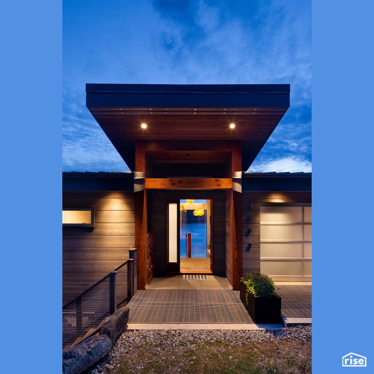 Entrance from road with Accent Outdoor Lighting by Synthesis Design