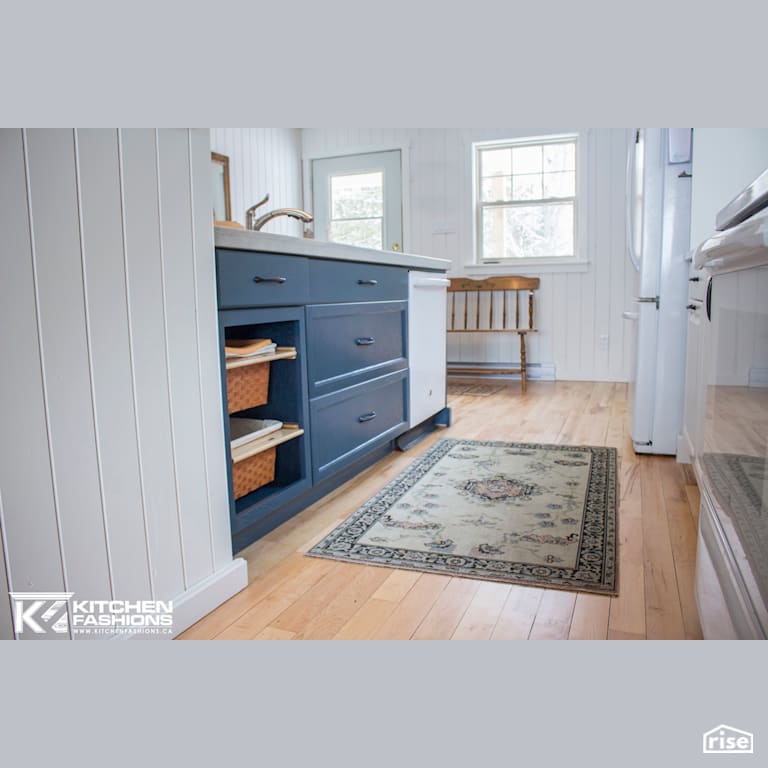 Home Fashions - Cottage Home with Low-Flow Kitchen Faucet by Home Fashions