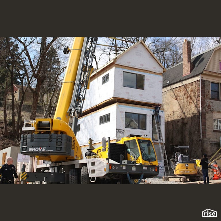 Black Street Development Crane Install with Prefabricated Modular Home by Module