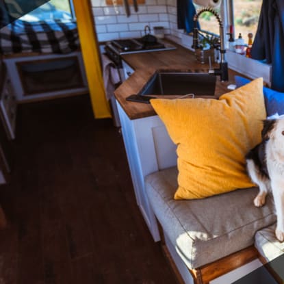 A Skoolie Affords This Millennial a Life He Loves