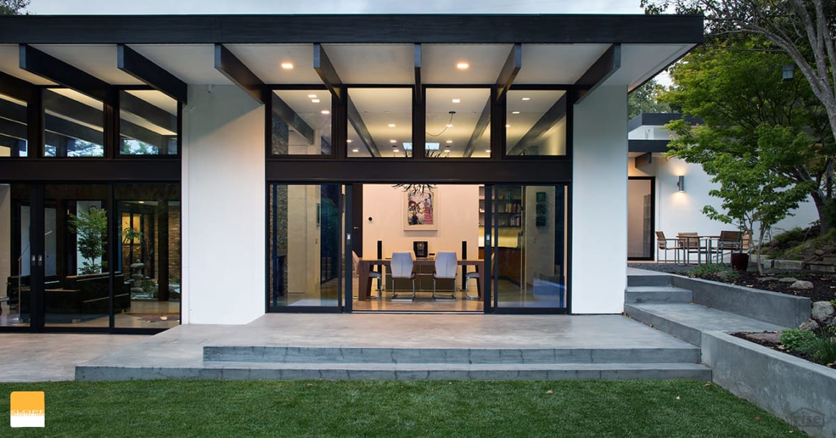 Modern Atrium House with Aluminum or Metal Window Frame by Klopf ...