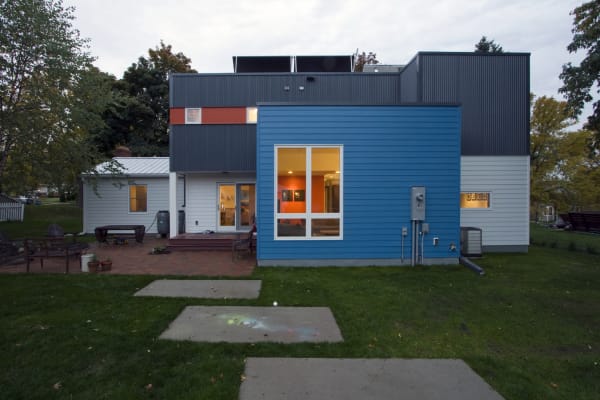 EcoDEEP Haus backyard