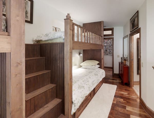 Virginia Round House Bunk Room
