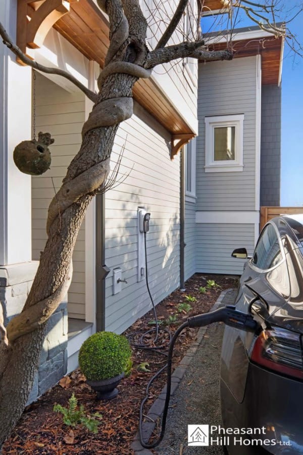 Comox EV Charger