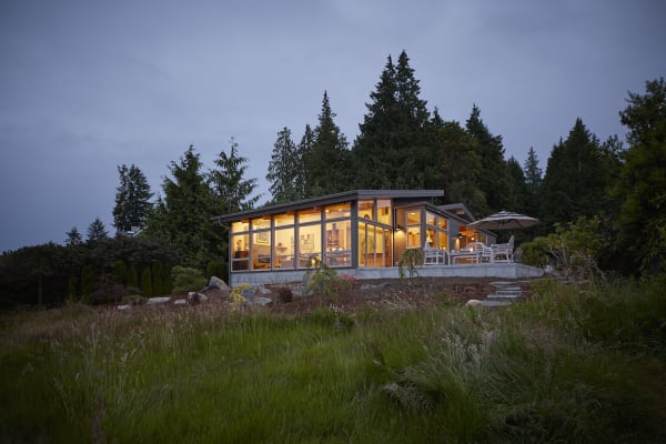 Linda Cedar Homes Whidbey Island Washington. Photo Credit Patrick Barta for Downsize Living large in a Small House by Sheri Koones