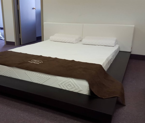 Naturelle Grand Bed