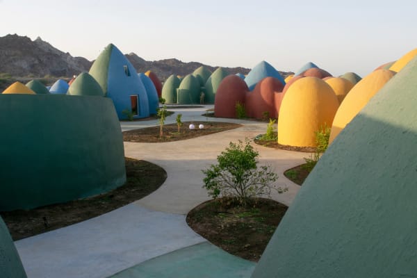 Presence in Hormuz Walkway Tahmineh Monzavi