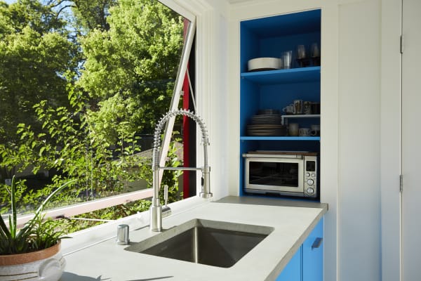 adu kitchen faucet sink