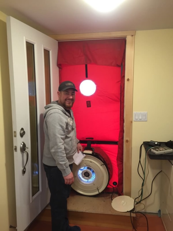 energy audit blower door test