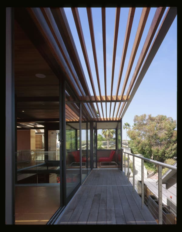 livinghomes rk1 balcony