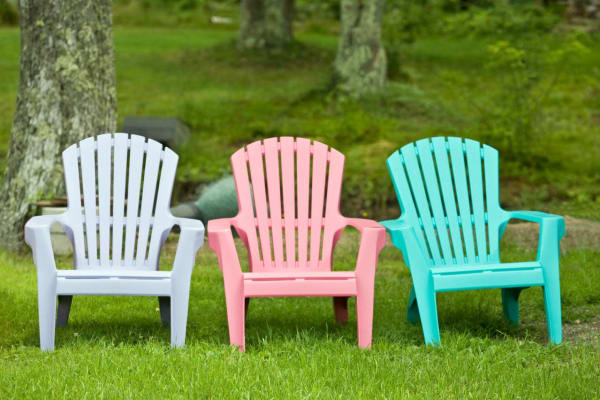 outdoor plastic furniture