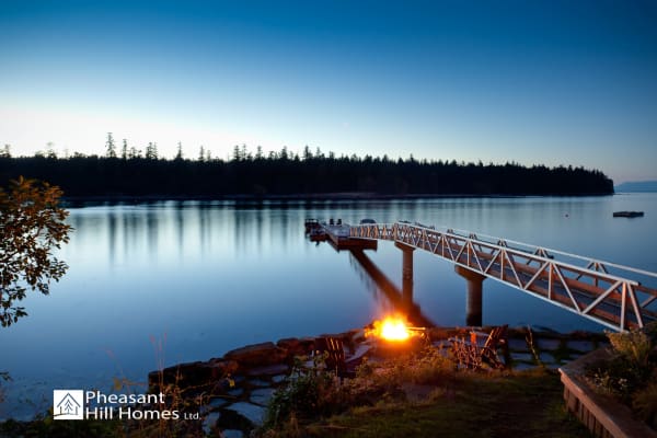 pheasant hill homes mermaid exterior night view