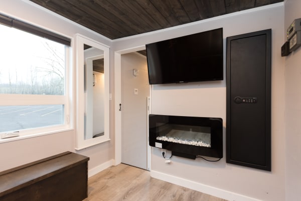 portland tiny house living room