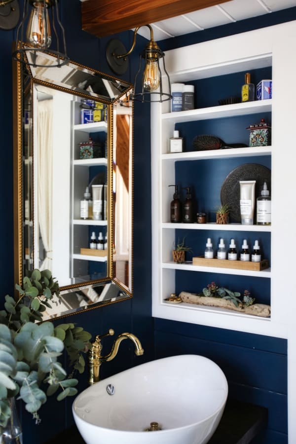 san francisco tiny house bathroom