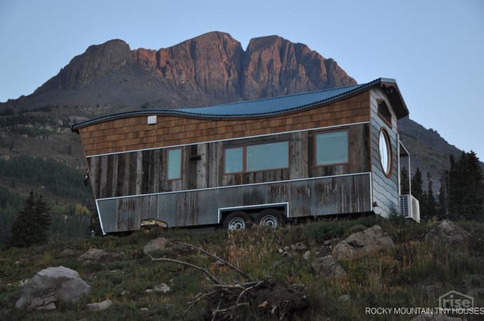 tiny house moutain