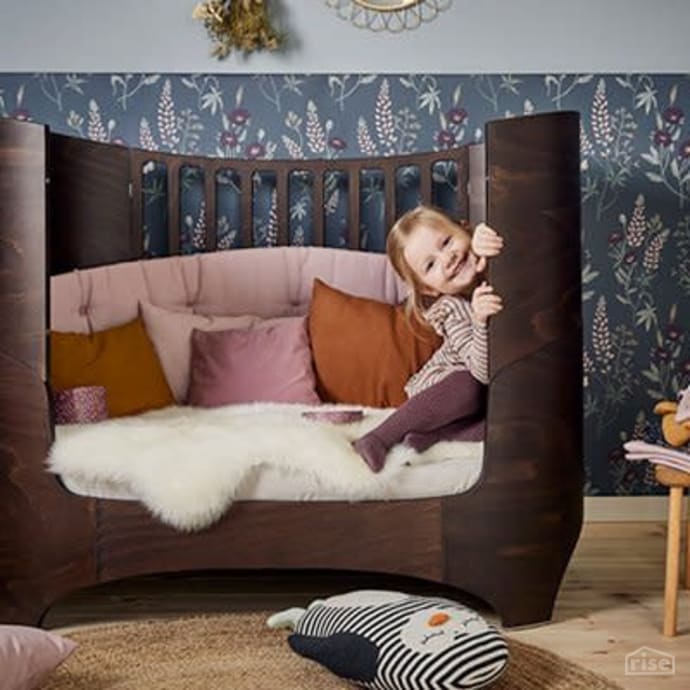 Leandor Classic Baby Bed