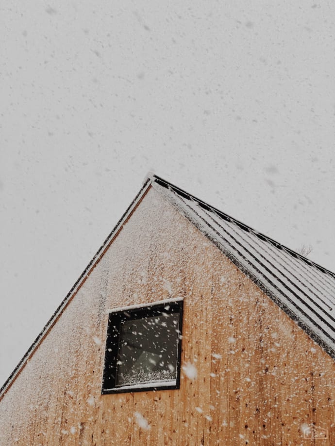 Stella House Roof Winter