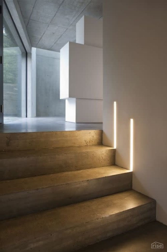 Roberts step light deals