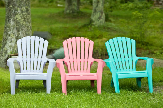 outdoor plastic furniture