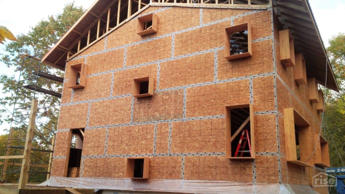 OSB vapour barrier on the inner wall of super-home