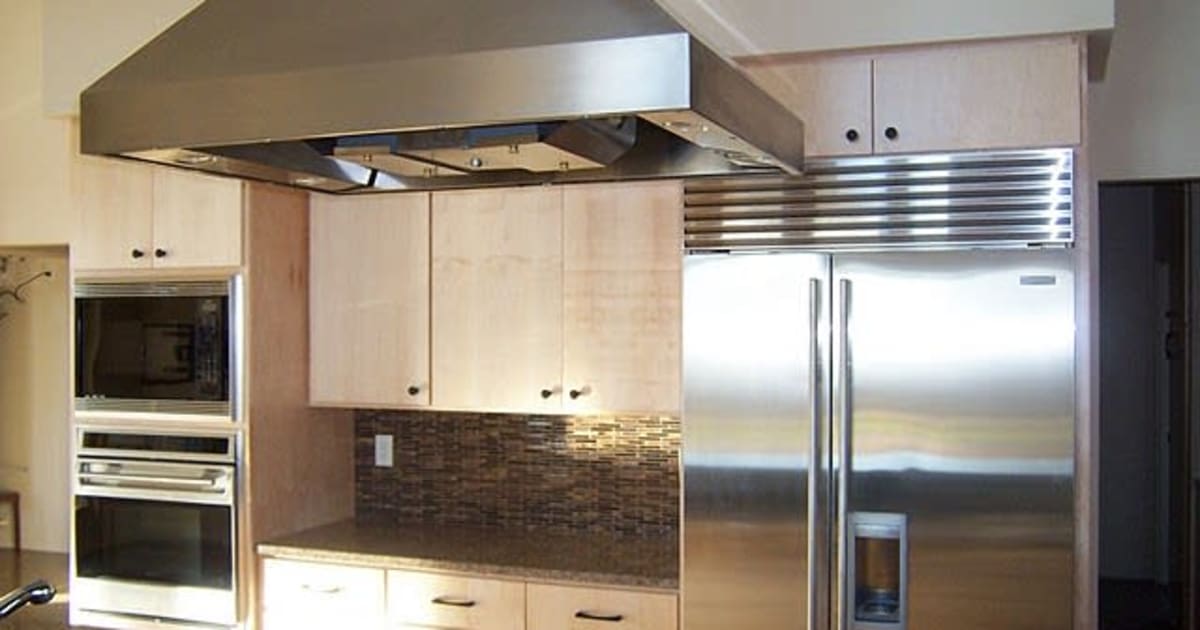Rise Kitchen with Gas Range by Winsome Construction