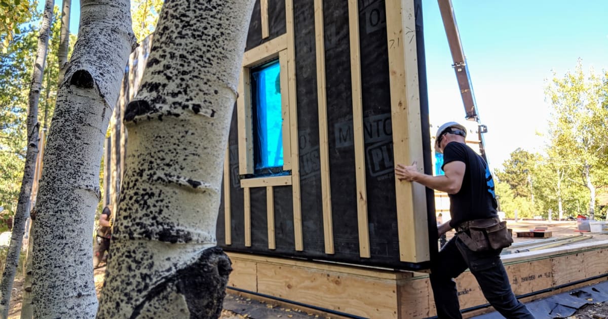 Rise | H15 panelized prefab passive house install walls with ...