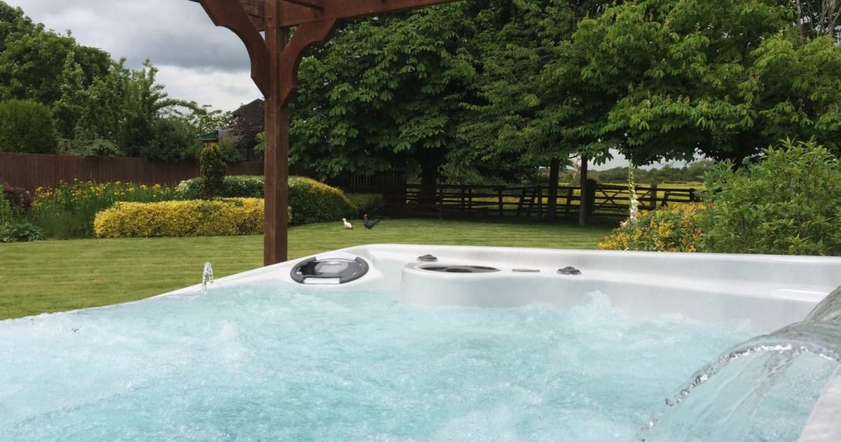 Rise Full Foam Hot Tub with Full Foam Hot Tub by PoolBoy Inc